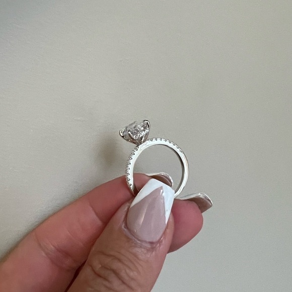 925 Sterling Silver Oval Ring - Picture 7 of 7